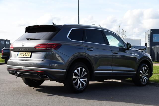 Volkswagen TOUAREG 3.0 TDI V6 Grijs Kenteken Bpm Vrij Adaptieve Cruise, Camera, Carplay, LED, 3500kg Trekhaak, Stoelverwarming, Automaat, Multimedia, 232pk, BOM VOL