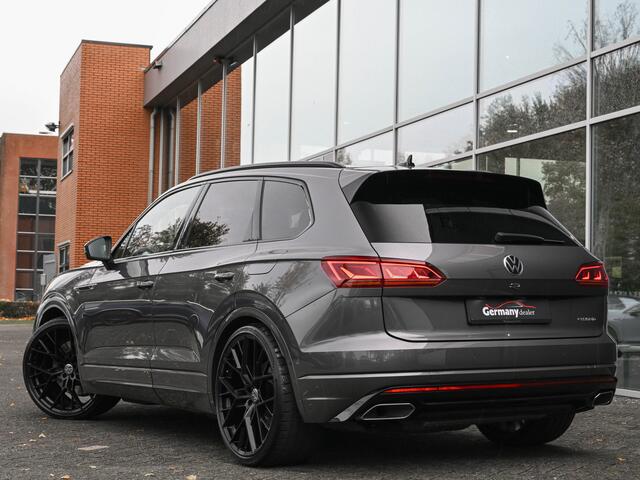 Volkswagen TOUAREG 3.0TSI eHybrid 462pk 4Motion R-Line Pano DynAudio Lucht Softclose Tr.haak VOL!