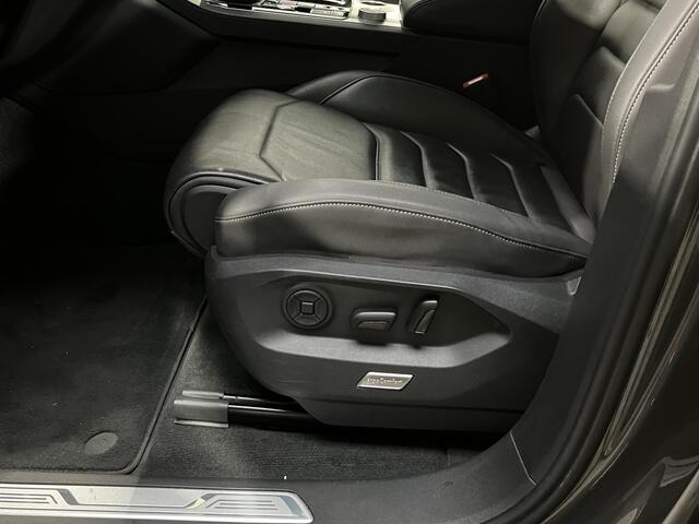 Volkswagen TOUAREG 3.0 TSi eHybrid 4MOTION Elegance / AUTOMAAT/ 381 PK/ PANO/ TREKHAAK/ CAMERA/ PARK. SENSOREN/ LEDEREN MEMORY SEATS/ KEYLESS/ STOELVERWARM & MASSAGE/ KEYLESS/ MATRIX/ APP CONNECT/ ADAPT. CRUISE/ 19" LMV