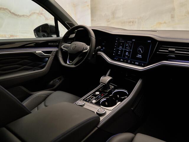 Volkswagen TOUAREG R V6 eHybrid 4Motion, pano, tr.haak, Dynaudio, 22'', luchtv., matrix-LED, memory, HUD, keyless, ACC, privacy
