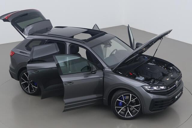 Volkswagen TOUAREG 3.0 TSi eHybrid 4MOTION R Edition | NIEUW | Luchtvering | Head-Up | 22 Inch | Massage | Schuifdak | Trekhaak