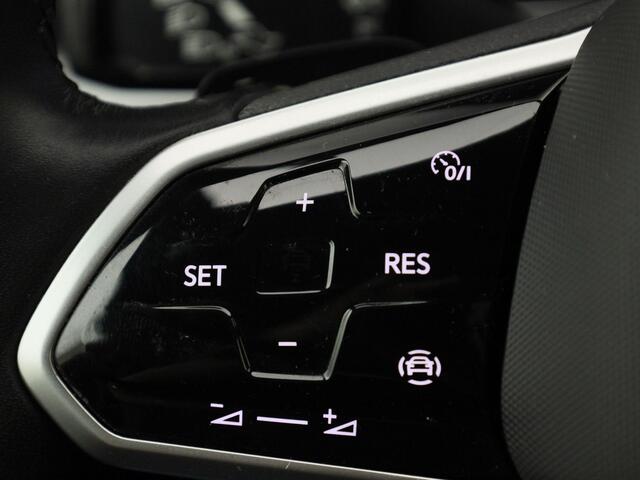 Volkswagen TOUAREG 3.0 TSi 280kW/381PK 4MOTION R Elegance · Panoramadak · Leder · Luchtvering · TOPDEAL