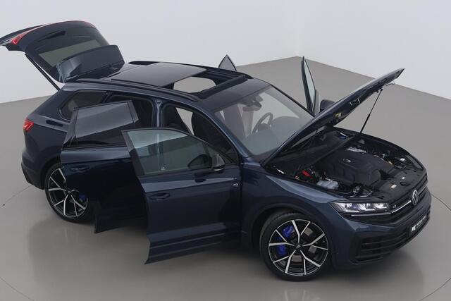 Volkswagen TOUAREG 3.0 TSi eHybrid 4MOTION R Edition | NIEUW | Luchtvering | Head-Up | 22 Inch | Massage | Schuifdak | Trekhaak