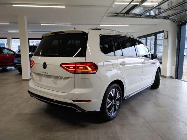 Volkswagen TOURAN 1.5 TSI DSG R-LINE 7P CAMERA/NAVI/ACC/STOELVERW/PDC