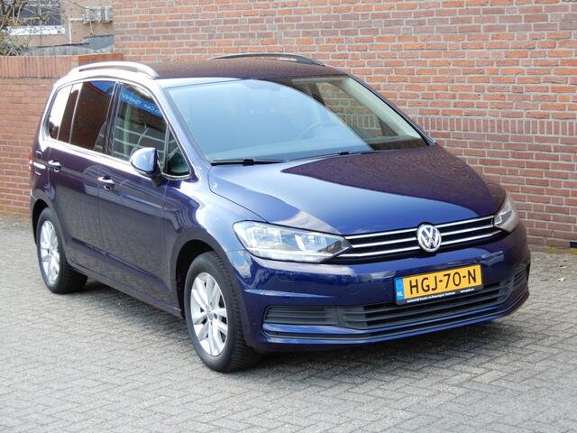 Volkswagen TOURAN 1.2 TSI CONNECTED SERIES 7P