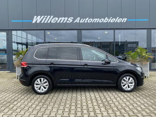Volkswagen TOURAN 1.2 TSI Highline 7p Trekhaak & Apple carplay