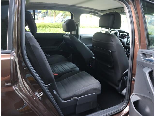 Volkswagen TOURAN 1.2 TSI Connected Series 7 Persoons