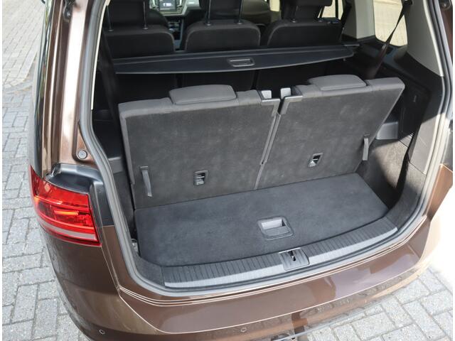 Volkswagen TOURAN 1.2 TSI Connected Series 7 Persoons