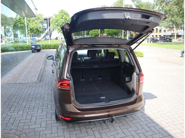 Volkswagen TOURAN 1.2 TSI Connected Series 7 Persoons