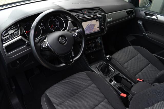 Volkswagen TOURAN 1.4 TSI Comfortline 7p Navi/Camera/LED/18'' inch