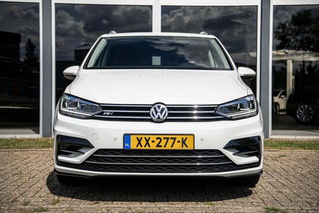 Volkswagen TOURAN 1.5 TSi 150pk Highline Business R 7p | Keyless | Full LED | Camera | Stoelverwarming