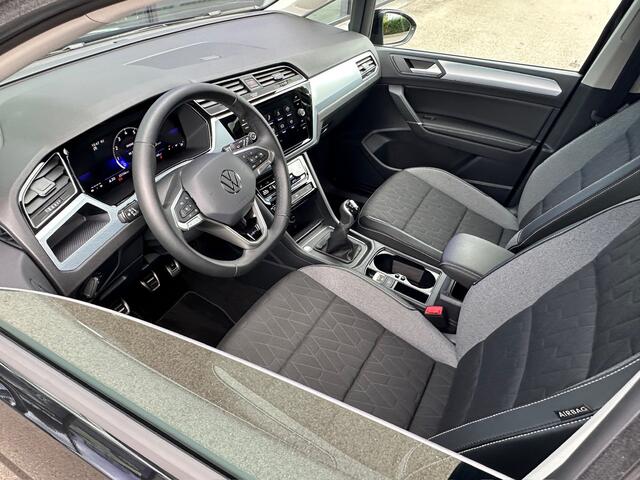 Volkswagen TOURAN 1.5 TSI Comfortline 7-persoons | Keyless | Navi | Camera | Dode hoek | Rijklaar incl. garantie