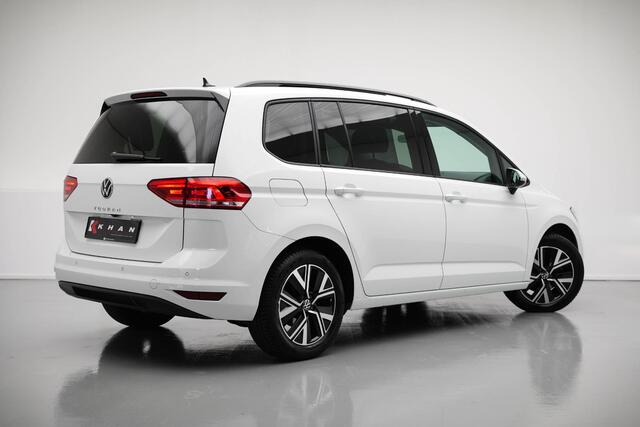 Volkswagen TOURAN 1.5 TSI Highline Business R 7p |Pano|Dodehoek|ACC|Camera|