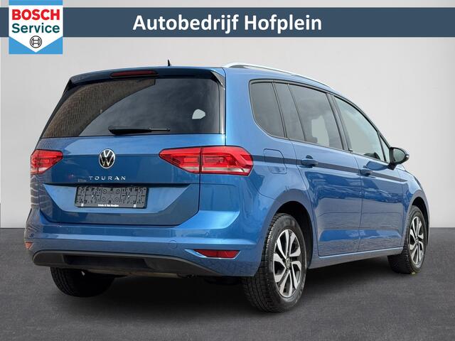 Volkswagen TOURAN 1.5 TSI Active 7 Persoons | Climate Control | Virtual Cockpit | Cruise Control | Navigatie | Apple Carplay/Android Auto | Stoelverwarming | Dodehoek detectie | ( Vestiging - Vianen Tel: 0347-371248 )