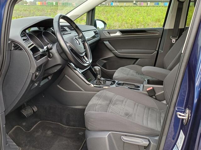 Volkswagen TOURAN 1.8 TSI Highline /180 PK!/Pano/Camera/Cruise/Navi/