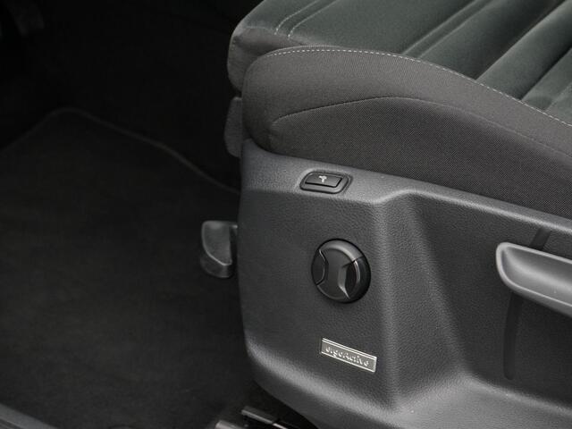 Volkswagen TOURAN 7 pers. 1.5 TSI 150 pk DSG Highline | 7-persoons | Panoramadak | Trekhaak | Stoelverwarming | Sportonderstel | Side Assist | Black Style