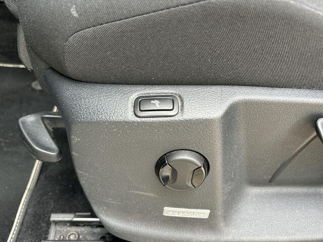 Volkswagen TOURAN 1.4 TSI 150pk DSG Highline Business R 7p · Apple/Android Car Play · P-Sensoren · Elek. Achterklep · Trekhaak · Stoel & Stuur Verwarming · 17'' Inch ·