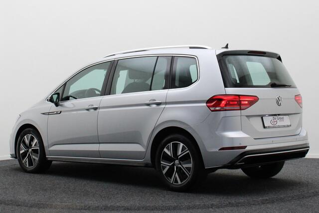Volkswagen TOURAN 1.5 TSI DSG Highline R-Line 7-zits Panoramadak, Camera, ACC, Apple Carplay, LED, PDC, Trekhaak, 17''