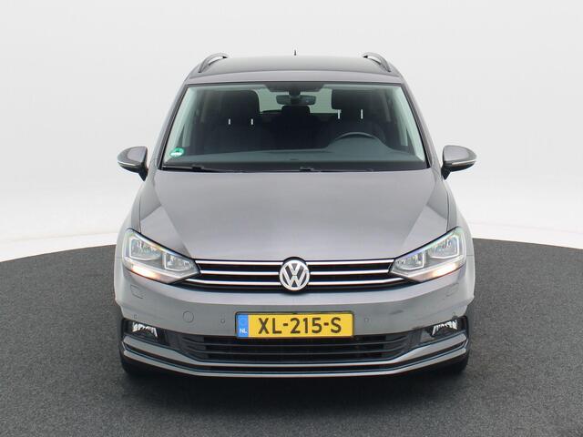 Volkswagen TOURAN 1.4 TSi 150 Pk Automaat Comfortline 7-Persoons | Adaptive Cruise | Trekhaak | Carplay | Camera | Keyless | Stoelverwarming | Navigatie | 16 inch | 96.040 Km!!