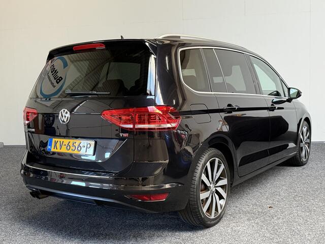 Volkswagen TOURAN 1.4 TSI Connected Series 7p | PANO | NAVI