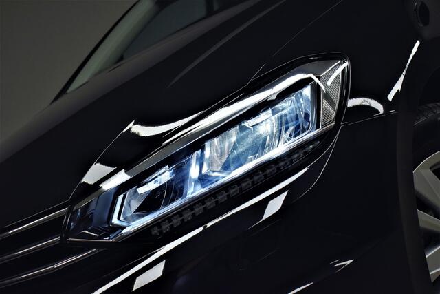 Volkswagen TOURAN 1.5 TSI 150pk Automaat Comfortline Business 7-Pers 1e Eig. Dealer OH Pano/Camera/Keyless/Virtual/Navi/Led/Pdc