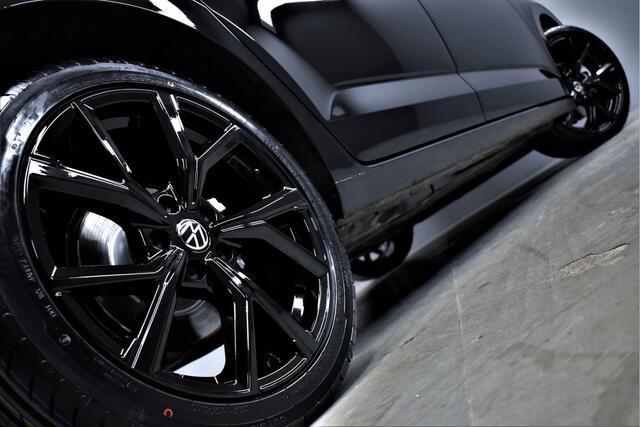 Volkswagen TOURAN 1.5 TSI 150pk Automaat Comfortline Business 7-Pers 1e Eig. Dealer OH Pano/Camera/Keyless/Virtual/Navi/Led/Pdc