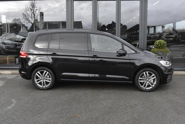 Volkswagen TOURAN 1.5 TSI Business 7p Pano - Trekhaak - BTW
