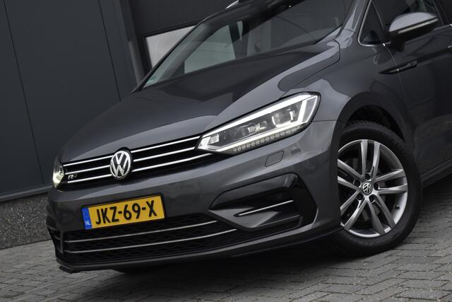 Volkswagen TOURAN 1.5 TSI Highline Business R 7p Pano - Trekhaak - Cruise - Clima