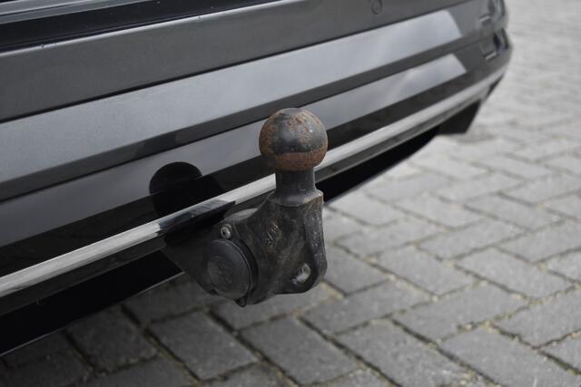 Volkswagen TOURAN 1.5 TSI Highline Business R 7p Pano - Trekhaak - Cruise - Clima