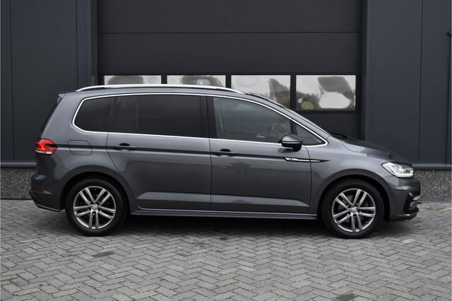 Volkswagen TOURAN 1.5 TSI Highline Business R 7p Pano - Trekhaak - Cruise - Clima