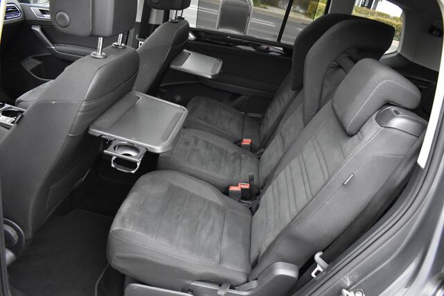 Volkswagen TOURAN 1.5 TSI Highline Business R 7p Pano - Trekhaak - Cruise - Clima