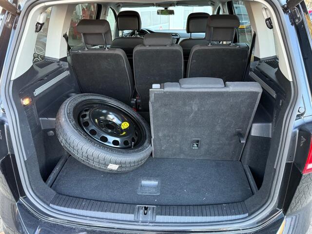 Volkswagen TOURAN Verwacht 1.4 TSI 150PK AUT 7-PERS Navi Camera Trekhaak