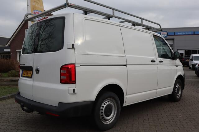 Volkswagen TRANSPORTER L1H1 26 2.0 TDI 84PK met Imperiaal,haak,airco