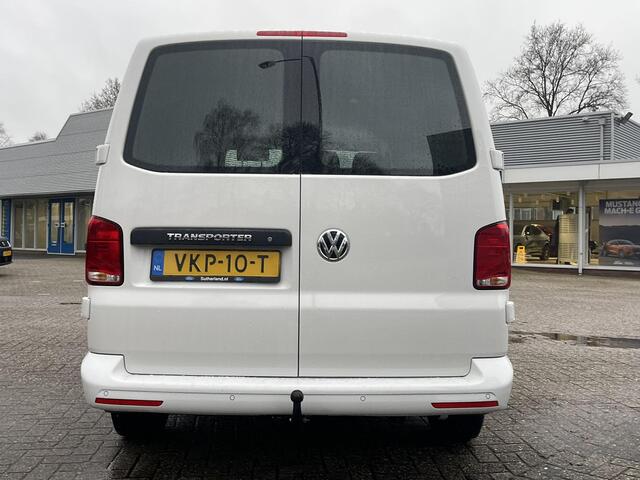Volkswagen TRANSPORTER 2.0 TDI L1H1 26 Economy Business 90pk SCI Trekhaak | Apple Carplay | Airco | Gestoffeerde laadruimte | Parkeersensoren
