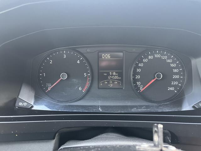 Volkswagen TRANSPORTER Kombi 8-persoons 2.0 TDI 150 pk DSG Automaat L1H1 BTW en BPM vrij Airco Cruise control Trekhaak PDC 1e eigenaar Euro 6 Combi Personenbus Passenger Groepsvervoer Taxi