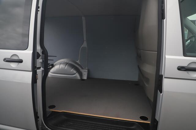 Volkswagen TRANSPORTER 2.0 TDI L1H1 110PK 18 inch Highline LMV Carplay Android Navigatie Airco Schuifdeur Achterdeuren