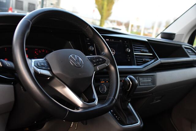 Volkswagen TRANSPORTER 2.0 TDI L1H1 32 Bulli Virtual, Adaptieve Cruise, Carplay, 150PK, Automaat, Stoelverwarming, LED, NAVI, Uniek!