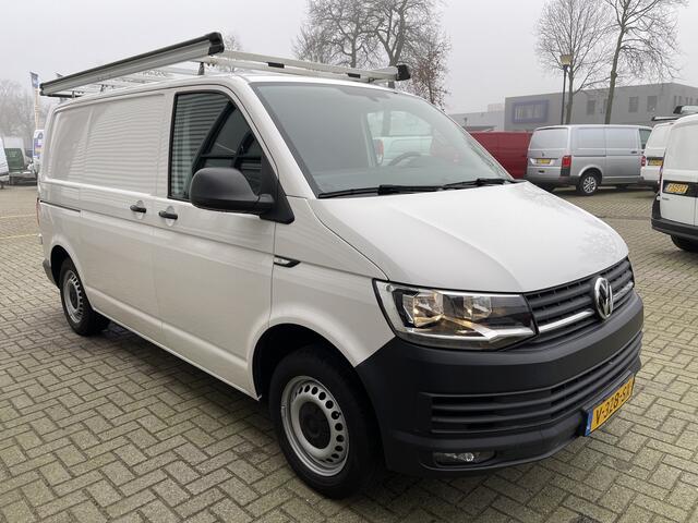 Volkswagen TRANSPORTER 2.0 TDI L1H1 Comfortline / vaste prijs rijklaar ¤ 17.950 ex btw / Bott ingerichte laadruimte / lease vanaf ¤ / airco / cruise / imperial / euro 6 diesel / trekhaak !