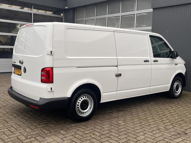 Volkswagen TRANSPORTER 2.0 TDI L2H1 Airco Cruise controle Kastinrichting Sortimo Parkeersensoren achter Telefoonvoorbereiding 2-Persoons Usb aansluiting 1e eigenaar Euro 6 Bestel