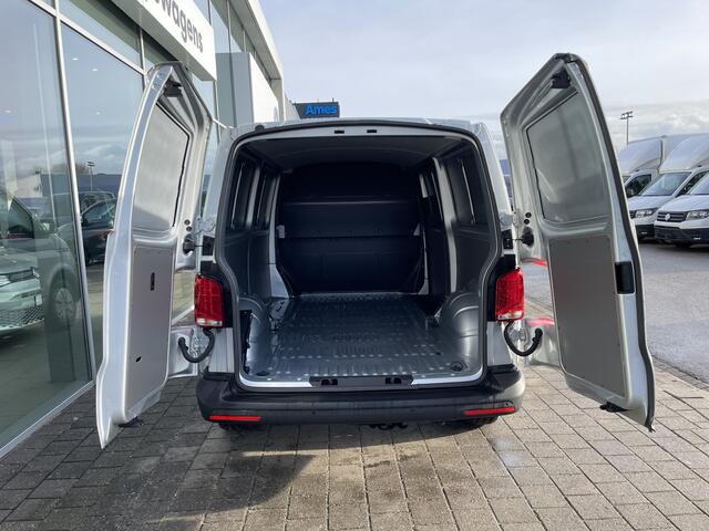 Volkswagen TRANSPORTER 2.0 TDI L2 150PK hand | app connect | pdc | cruise