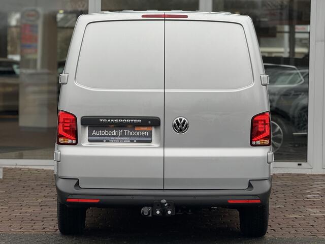 Volkswagen TRANSPORTER 2.0 TDI L2H1 28 | Trekhaak | CarPlay | Houten vloer