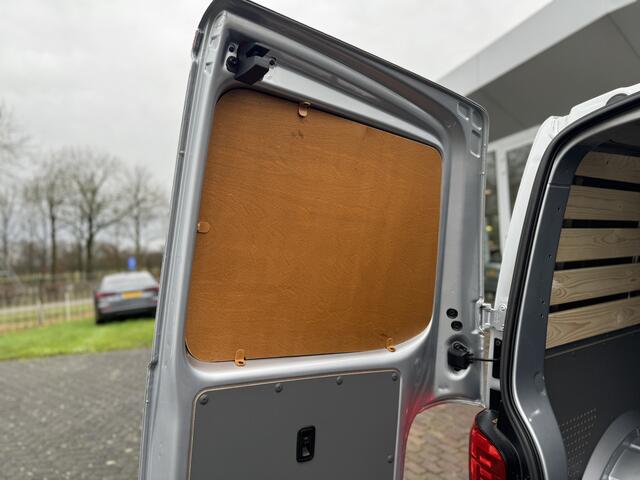 Volkswagen TRANSPORTER 2.0 TDI L2H1 28 | Trekhaak | CarPlay | Houten vloer