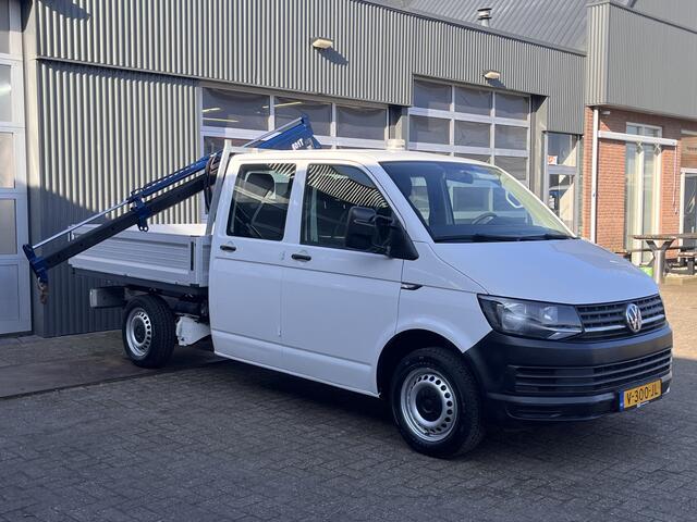 Volkswagen TRANSPORTER 2.0 TDI L2H1 DC Laadkraan Airco Trekhaak 2200kg 6 persoons Euro 6 Open laadbak Pick up p-up Bakwagen 1e eigenaar Kraan Laadkraan Dubbele cabine