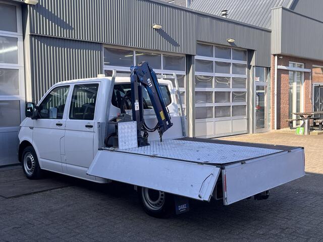Volkswagen TRANSPORTER 2.0 TDI L2H1 DC Laadkraan Airco Trekhaak 2200kg 6 persoons Euro 6 Open laadbak Pick up p-up Bakwagen 1e eigenaar Kraan Laadkraan Dubbele cabine