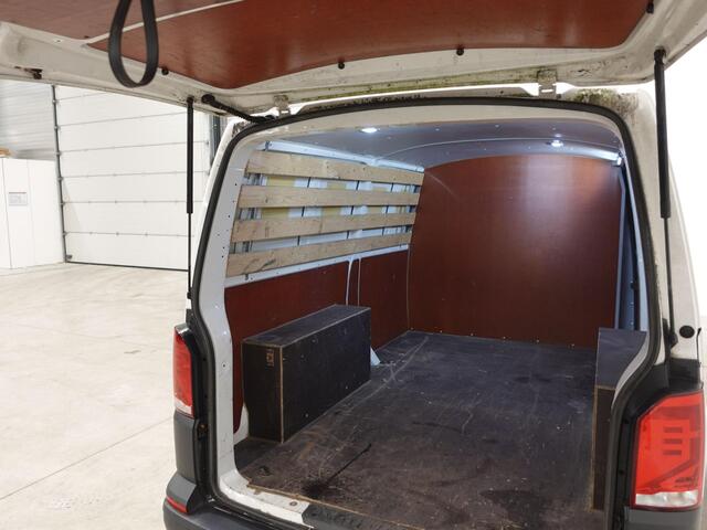 Volkswagen TRANSPORTER 110pk L2H1 T6.1 Airco Leder Radio Bluetooth Achterklep Euro6