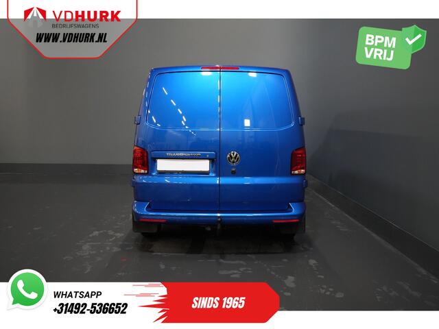 Volkswagen TRANSPORTER T6.1 2.0 TDI 150 pk L2 DSG Aut. Highline/ 2.5t Trekhaak/ Standkachel/ Stoelverw./ Adapt.Cruise/ LED/ Carplay/ Navi/ Camera/ PDC/ Airco