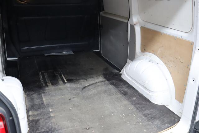 Volkswagen TRANSPORTER 2.0 TDI 150 PK L1H1 Trendline | 2X Schuifdeur | Euro 6 | Trekhaak | Camera | Navigatie | Airco