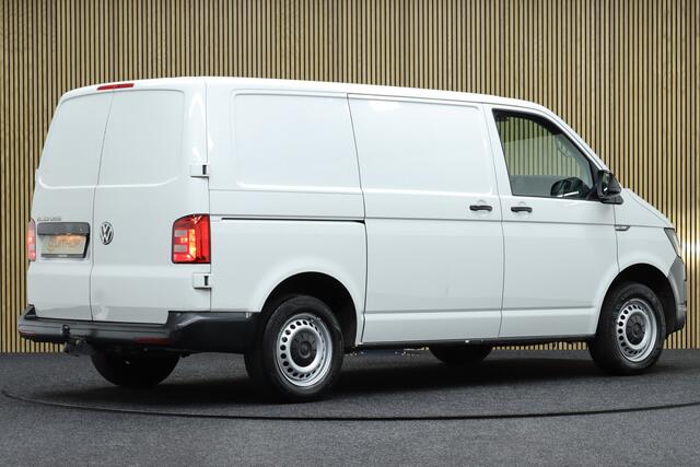 Volkswagen TRANSPORTER 2.0 TDI 150 PK L1H1 Trendline | 2X Schuifdeur | Euro 6 | Trekhaak | Camera | Navigatie | Airco