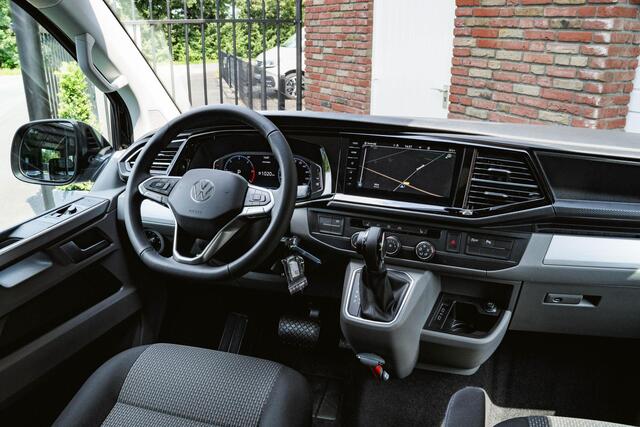 Volkswagen TRANSPORTER T6.1 2.0 TDI 204PK DSG L2H1 HIGHLINE ENK/CAB Standkachel | LED | ACC | 2x Schuifdeuren | Virtual cockpit |