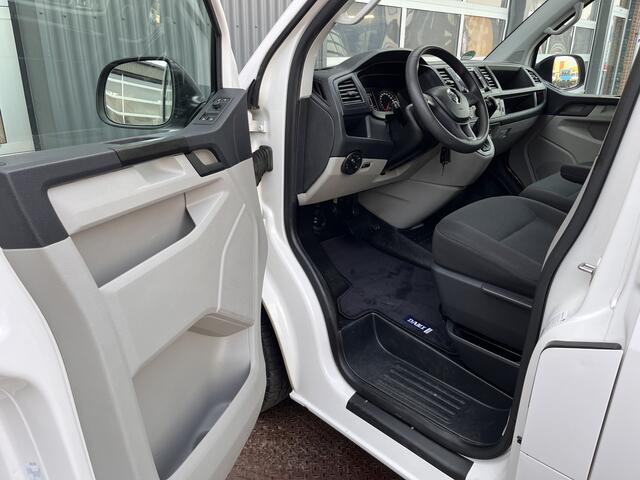 Volkswagen TRANSPORTER 2.0 TDI L1H1 DC 4Motion 150pk Airco DSG 4x4 Airco Cruise controle Telefoonverbinding Navigatie Apple carplay Trekhaak 2500kg Euro 6 Bpm vrij voor particulier gebruik!!